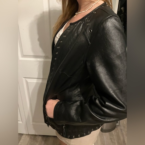Black Glove-soft Leather Riveted Bikerlike Jacket, XS. Stunning, highest quality - Picture 2 of 9